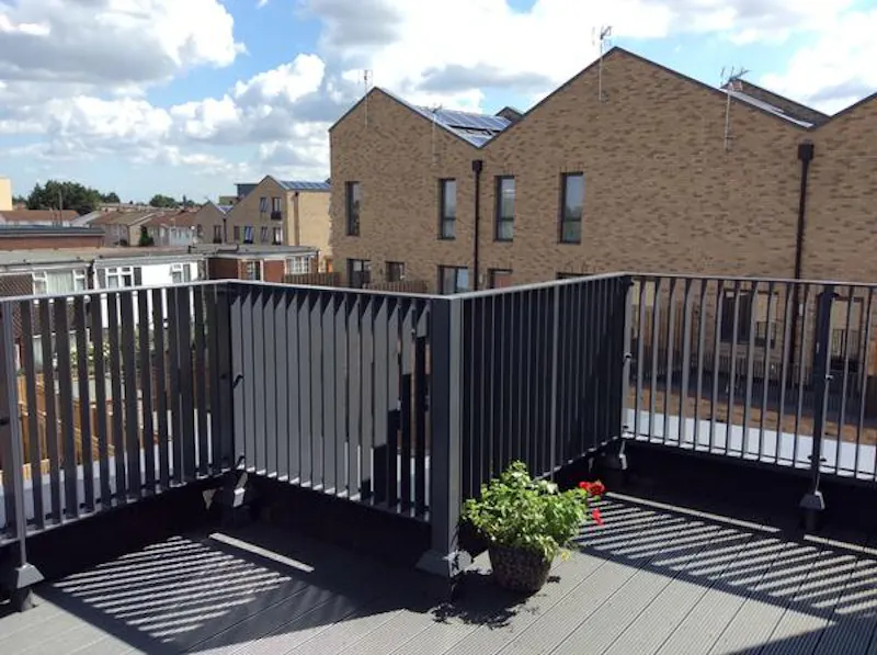 New build Dagenham house, D2418 (photo 27)