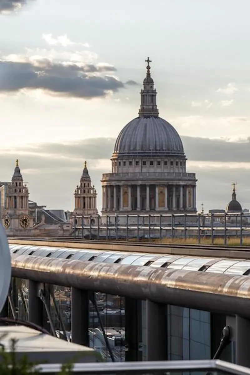 Amazing Cannon Street rooftop, Q140 (photo 5)