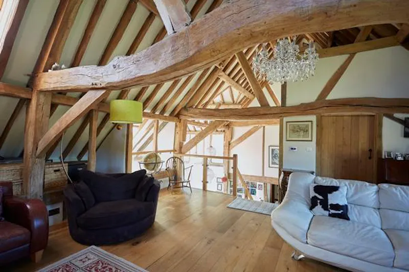 Amersham 400 acre farm, L696 (photo 6)