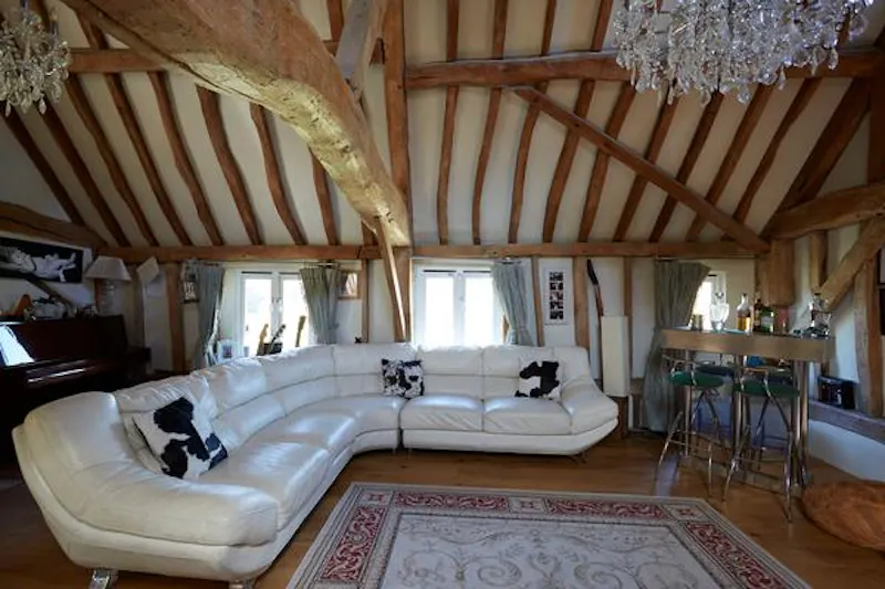 Amersham 400 acre farm, L696 (photo 8)