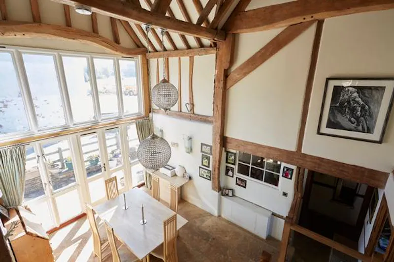 Dining room at Amersham 400 acre farm, L696 (photo 12)