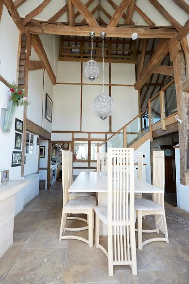 Amersham 400 acre farm, L696 (photo 17)