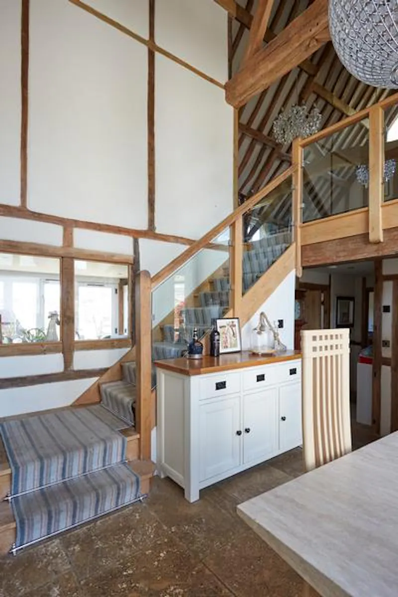 Staircase at Amersham 400 acre farm, L696 (photo 19)