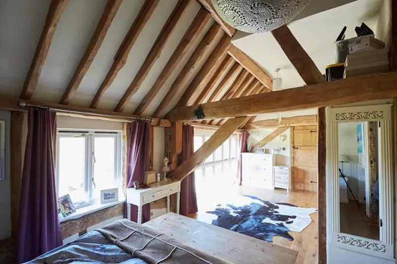 Amersham 400 acre farm, L696 (photo 25)
