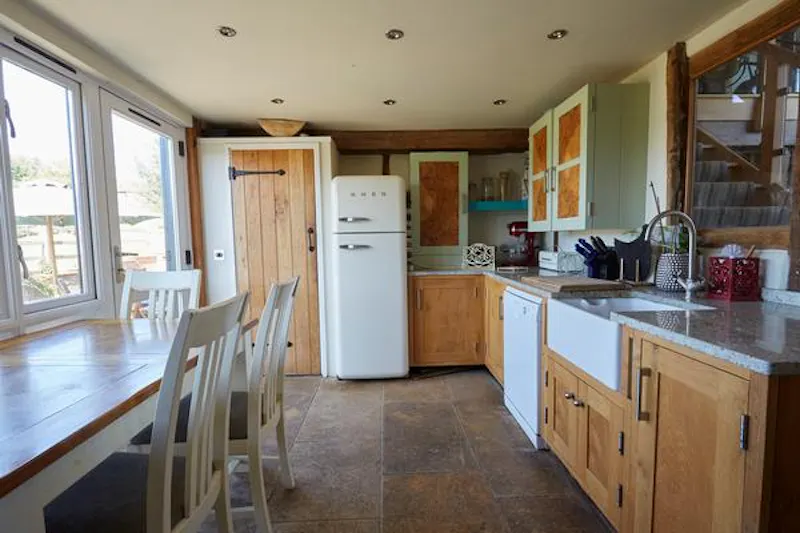 Amersham 400 acre farm, L696 (photo 29)