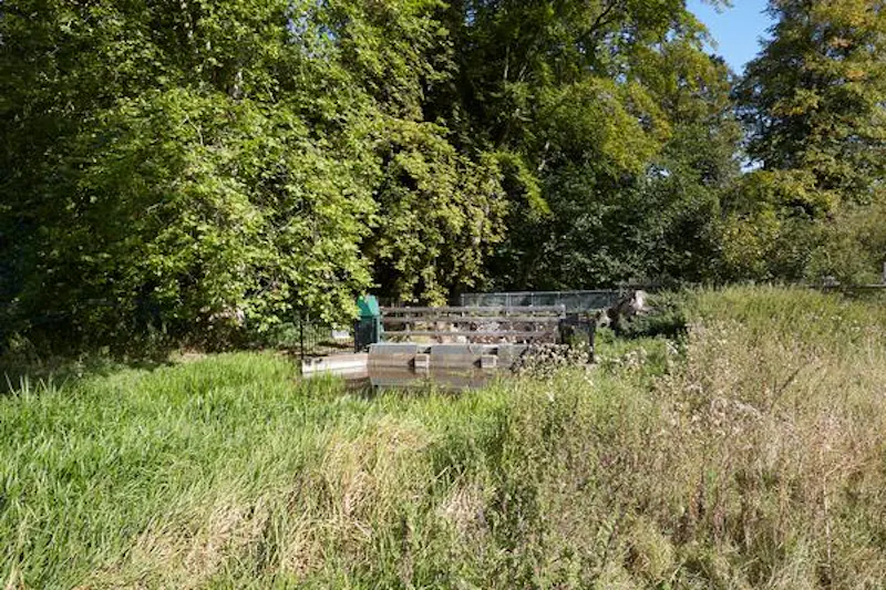 Amersham 400 acre farm, L696 (photo 71)