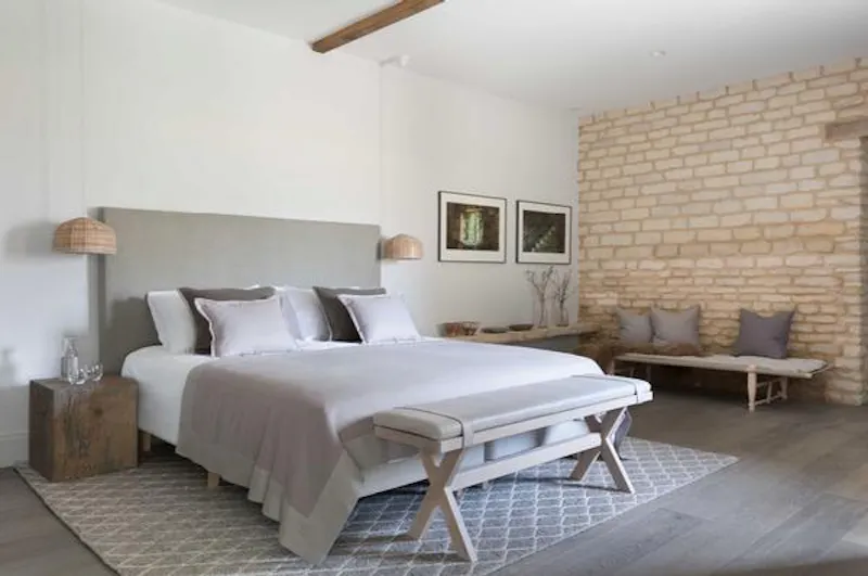 Bedroom at Film location L697 in Gloucestershire (photo 24)