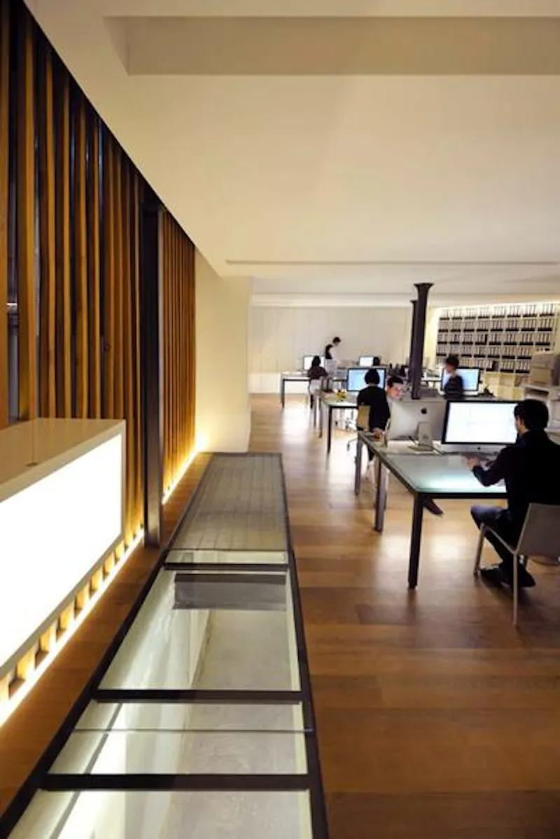 Modern Soho exhibition space, N460 (photo 7)