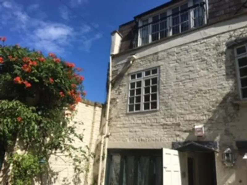 Cobbled Chelsea mews house, A1495 (photo 15)