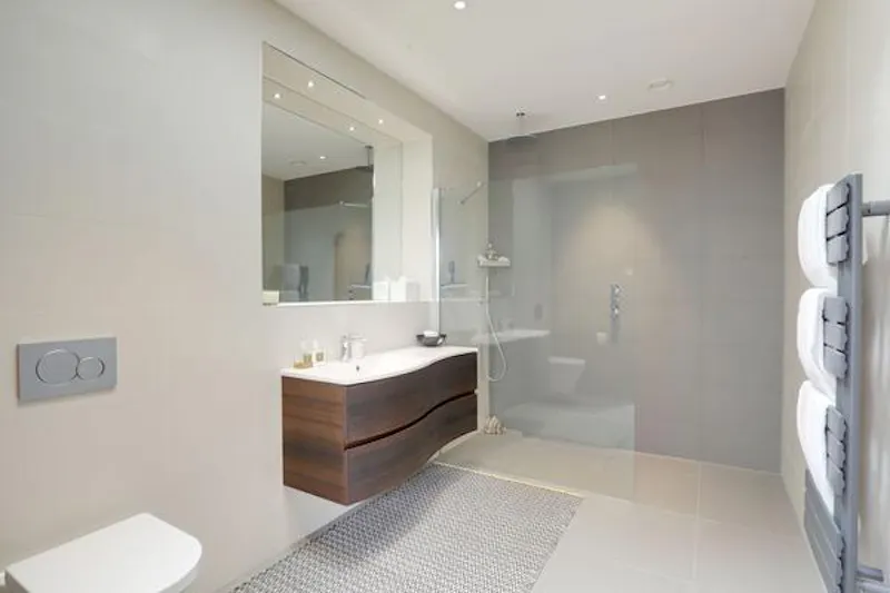Bathroom at Horsham Europe-style new build , D2420 (photo 11)