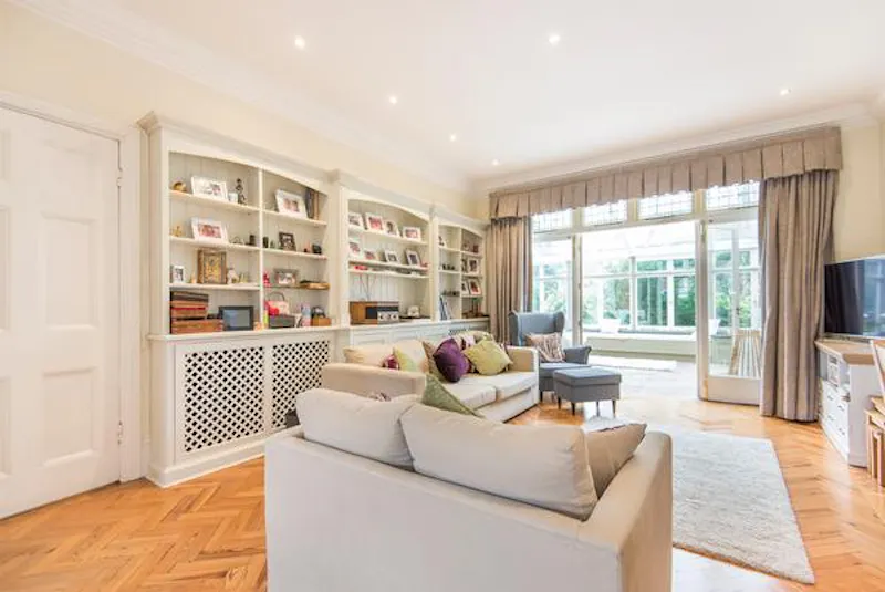 Spacious Ealing family house, D2421 (photo 8)