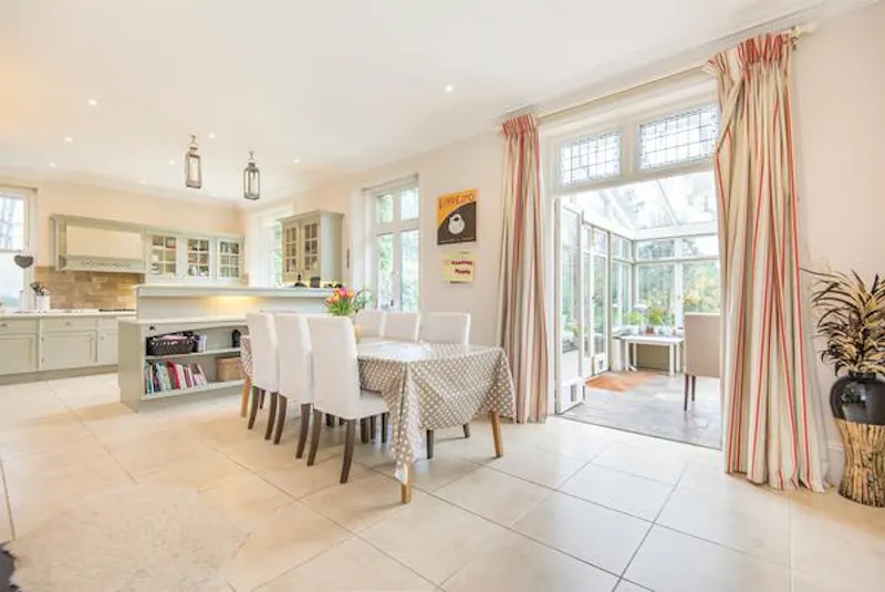 Spacious Ealing family house, D2421 (photo 15)
