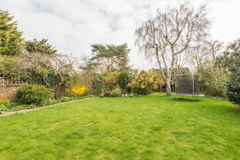 Garden at Spacious Ealing family house, D2421 (photo 41)