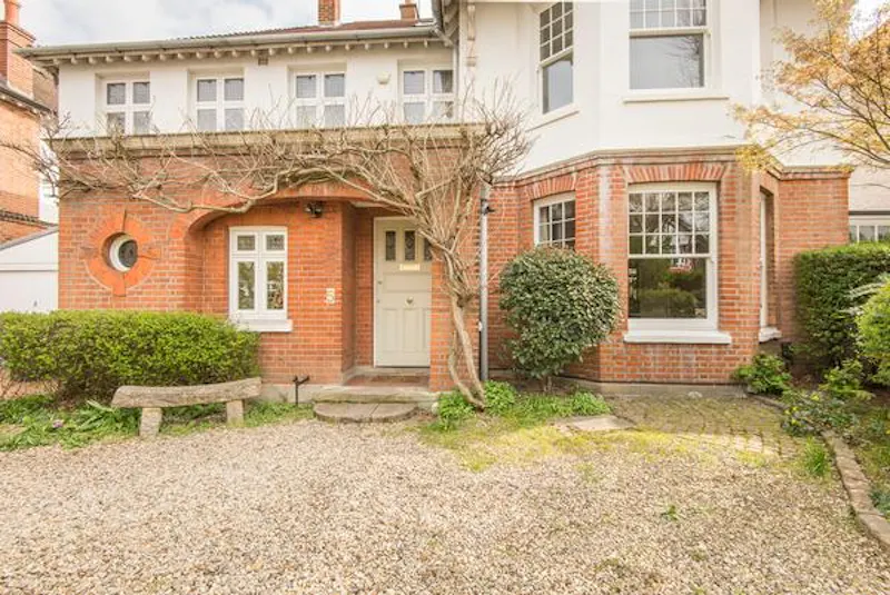 Spacious Ealing family house, D2421 (photo 48)