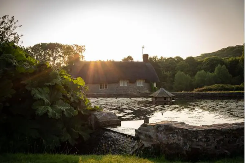 Pond at Early Somerset estate by the sea, M326 (photo 50)