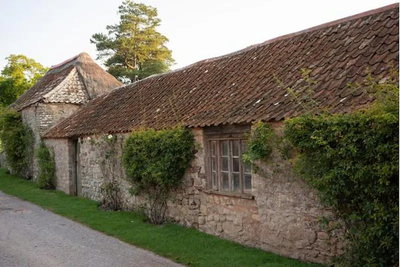 Early Somerset estate by the sea, M326 (photo 54)