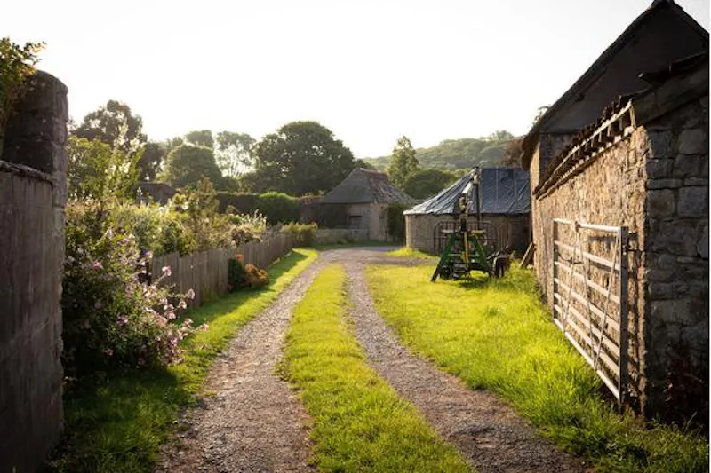 Early Somerset estate by the sea, M326 (photo 42)