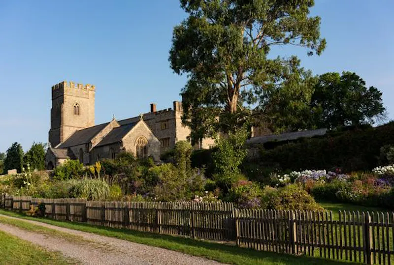 Early Somerset estate by the sea, M326 (photo 45)