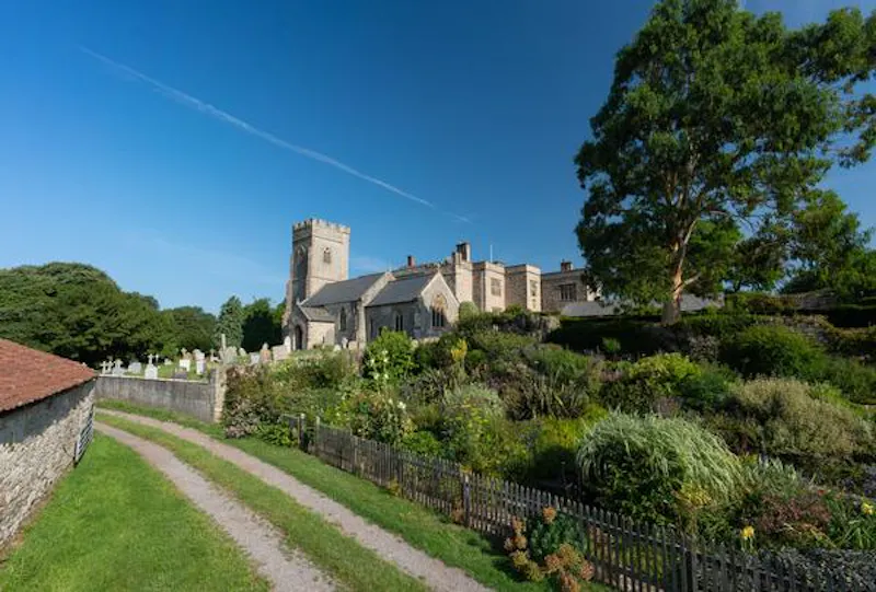 Early Somerset estate by the sea, M326 (photo 46)