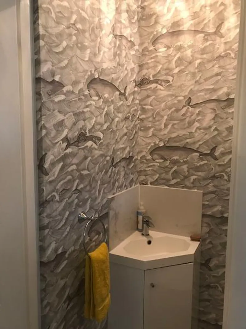 Bathroom at Sixties semi in Kingston, D2424 (photo 15)