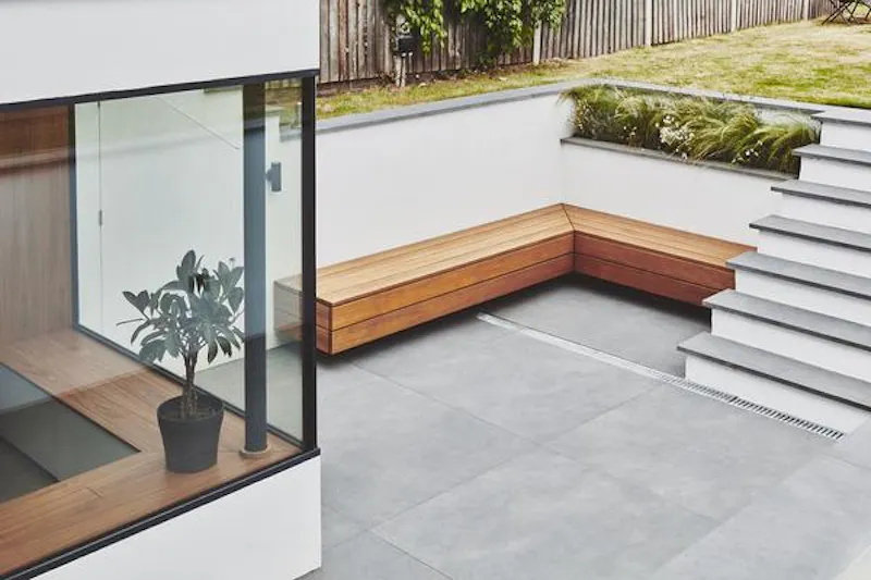 Terrace/Patio at Architectural Twickenham house, K442 (photo 28)
