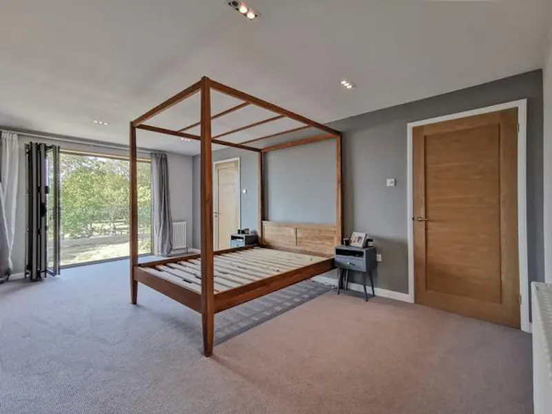 Spacious seventies Bucks home, D2428 (photo 20)