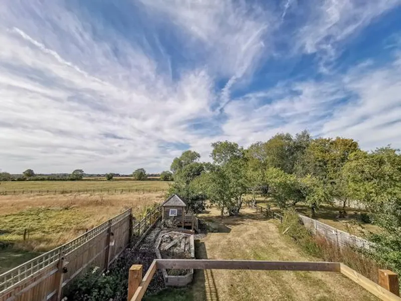 Spacious seventies Bucks home, D2428 (photo 33)