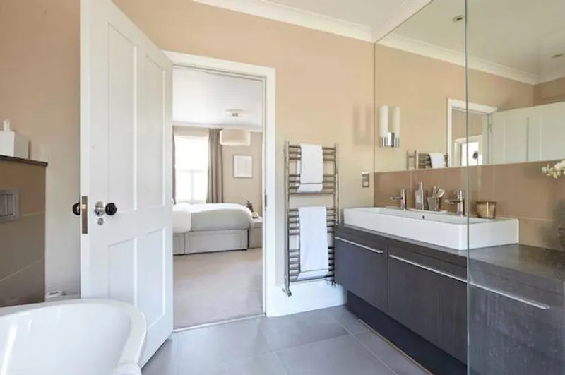 Pretty Fulham townhouse, A1500 (photo 16)