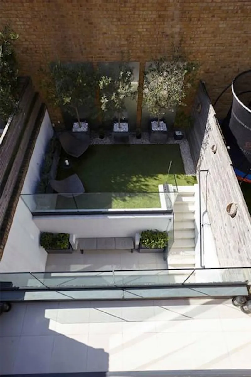 Garden at Pretty Fulham townhouse, A1500 (photo 18)