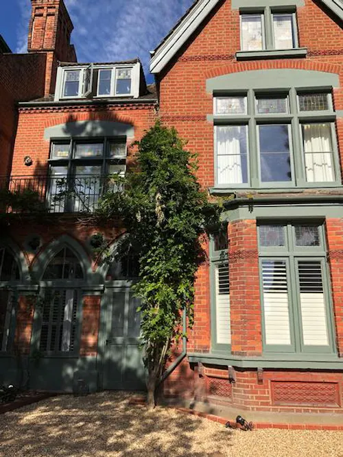 Crystal Palace colourful home, B1863