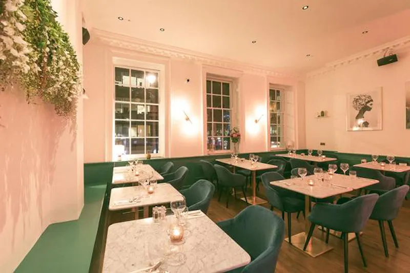 Bloomsbury restaurant, R829 (photo 1)