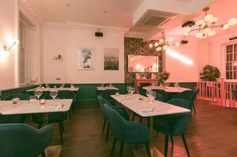 Bloomsbury restaurant, R829 (photo 2)
