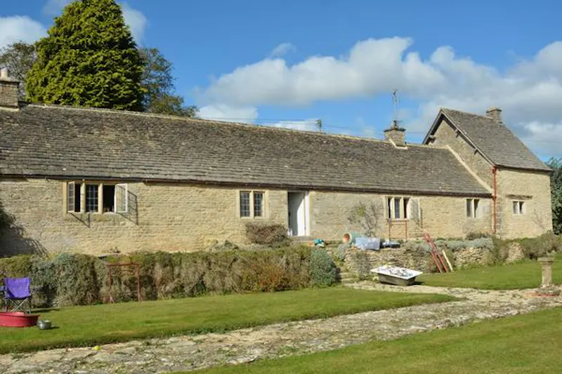 Remote ancient Cotswold farm, M327 (photo 31)