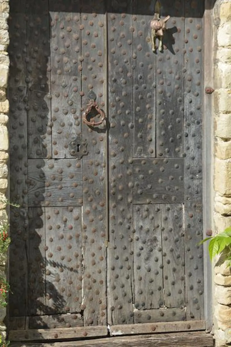 Remote ancient Cotswold farm, M327 (photo 32)