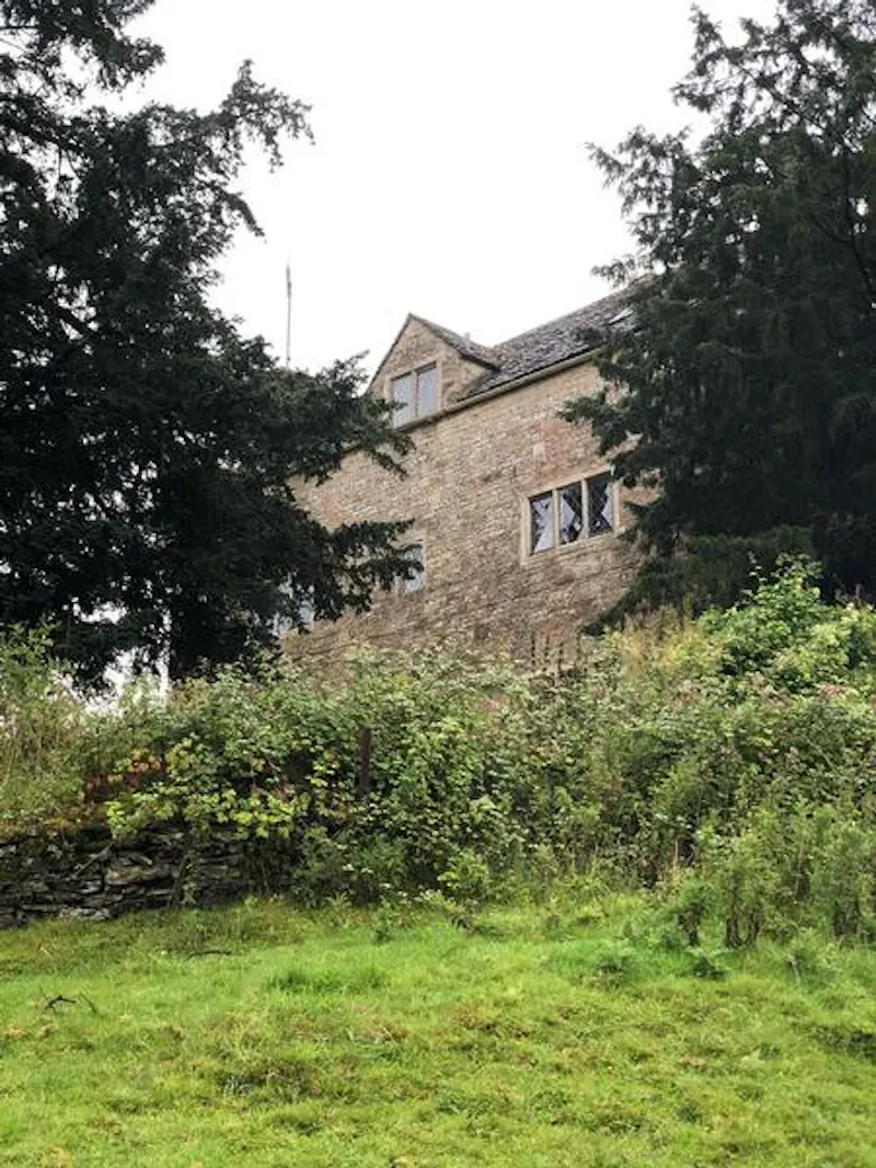 Remote ancient Cotswold farm, M327 (photo 40)