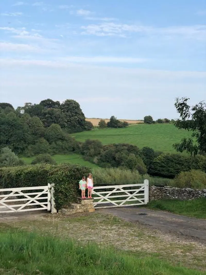 Remote ancient Cotswold farm, M327 (photo 51)
