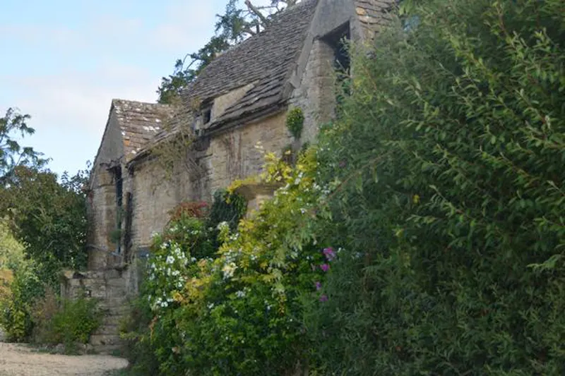 Stable / Outbuildings at Remote ancient Cotswold farm, M327 (photo 61)