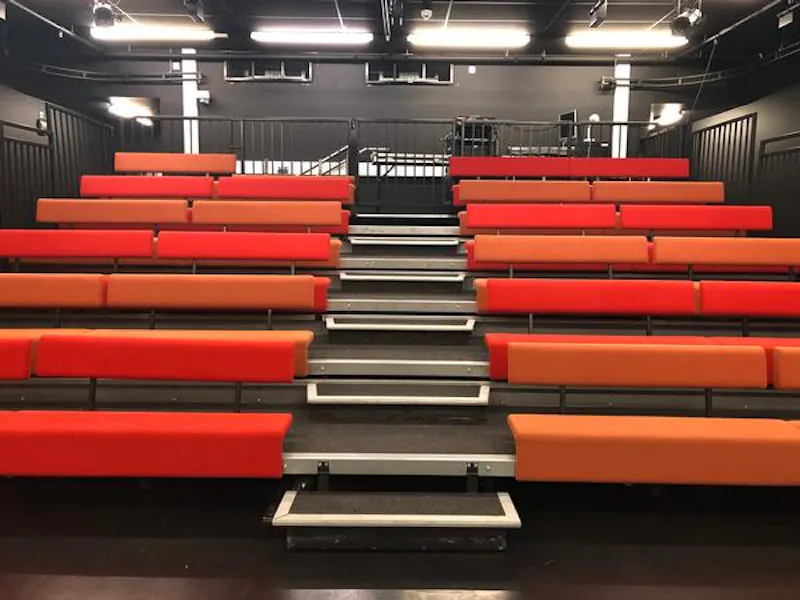 Modern Dagenham school, J220 (photo 28)
