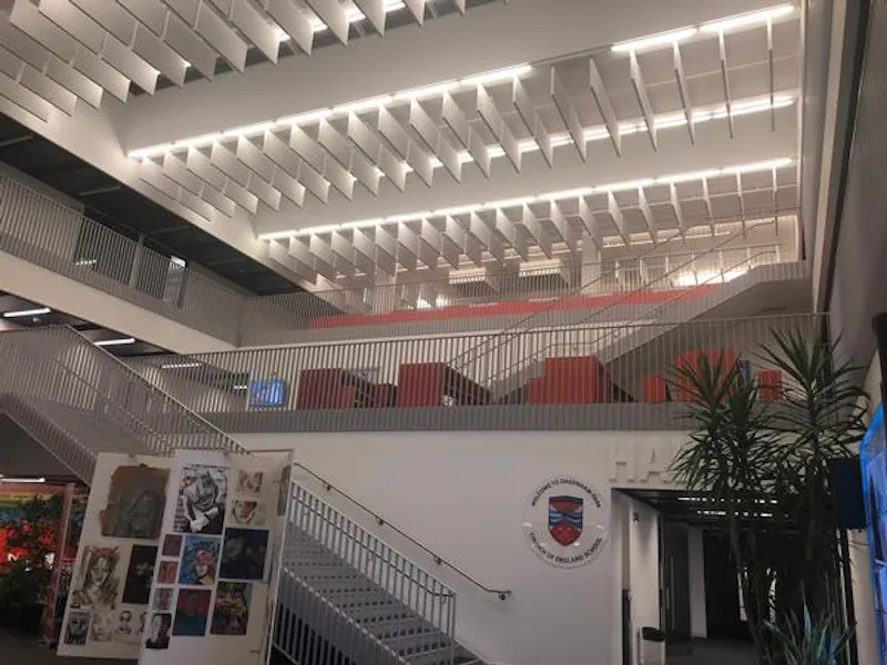 Modern Dagenham school, J220 (photo 8)