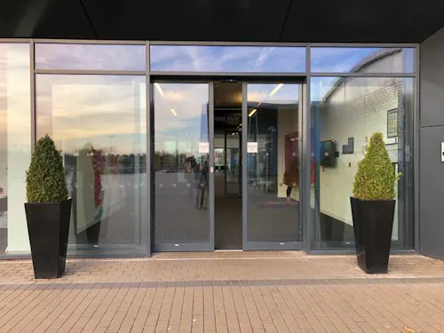 Modern Dagenham school, J220