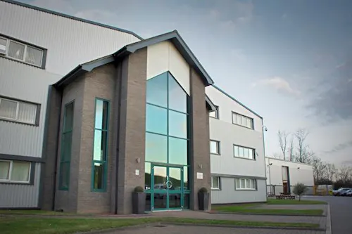 Commercial factory in Wickford, N463