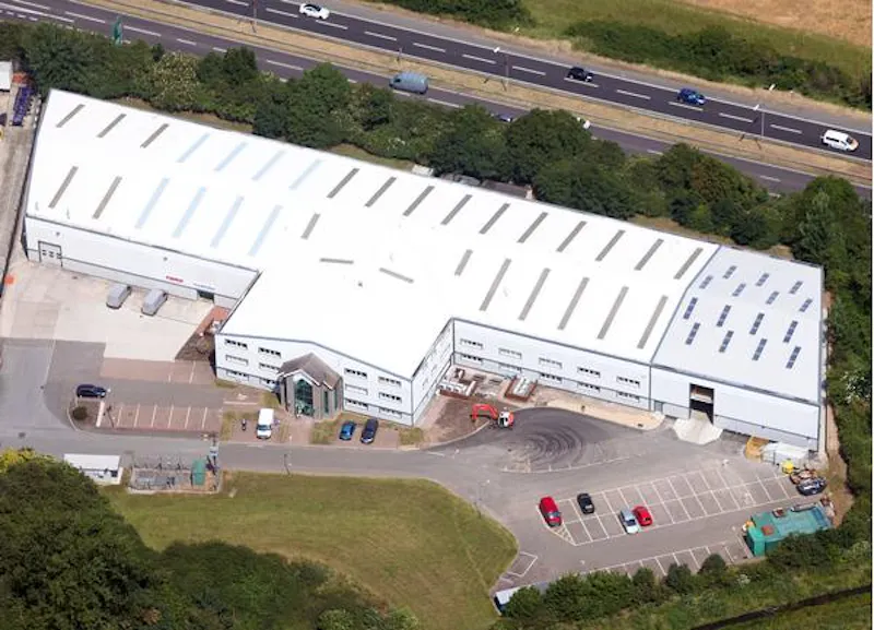 Commercial factory in Wickford, N463 (photo 2)