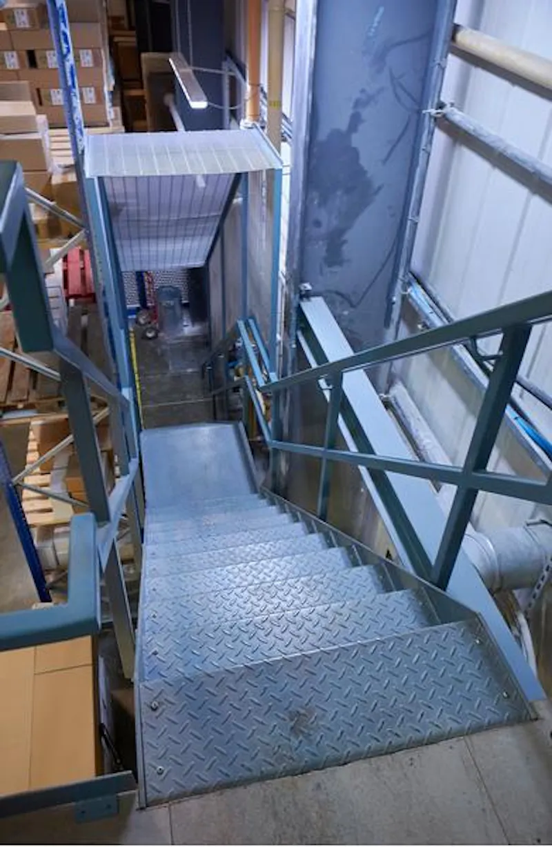 Commercial factory in Wickford, N463 (photo 12)