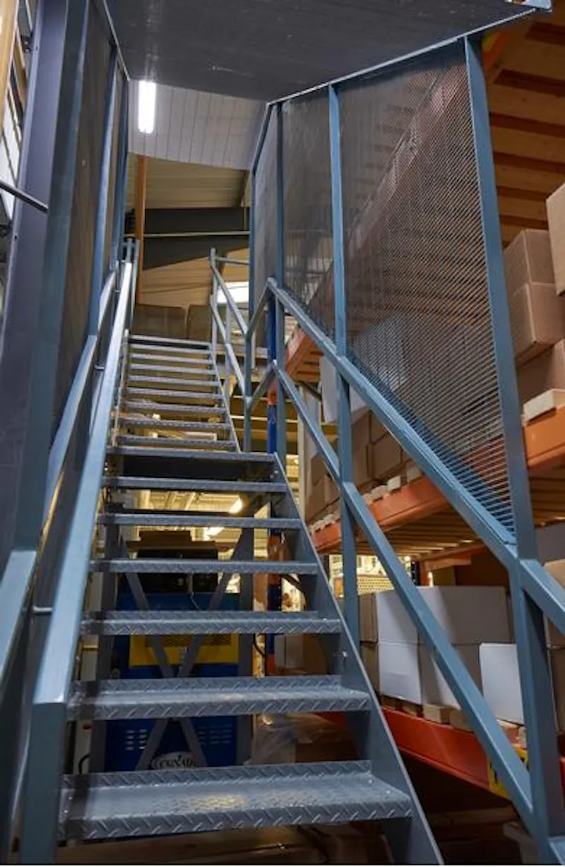 Commercial factory in Wickford, N463 (photo 13)