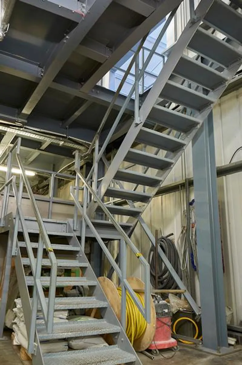 Commercial factory in Wickford, N463 (photo 14)