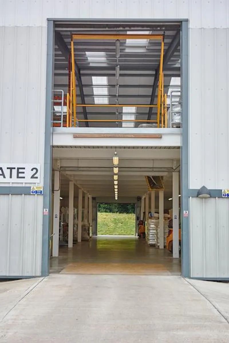 Commercial factory in Wickford, N463 (photo 22)