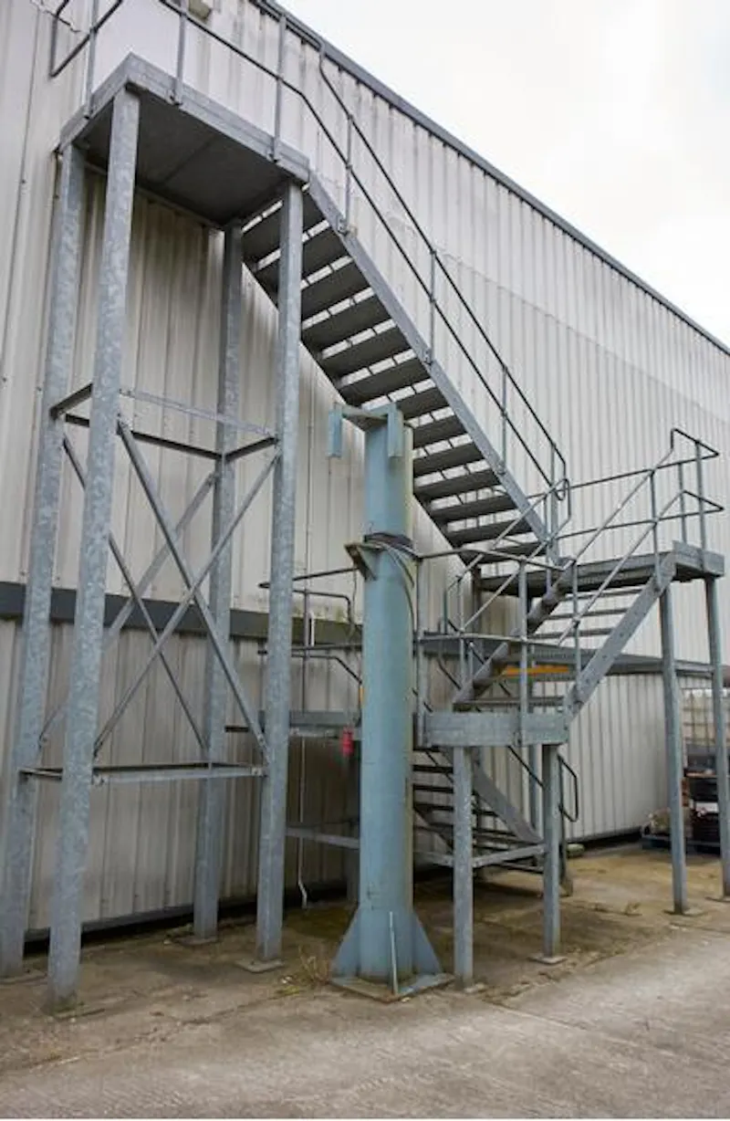 Commercial factory in Wickford, N463 (photo 33)