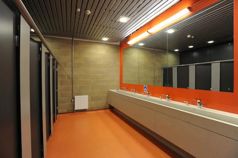 Bathroom at Purfleet rehearsal venue, N464 (photo 18)