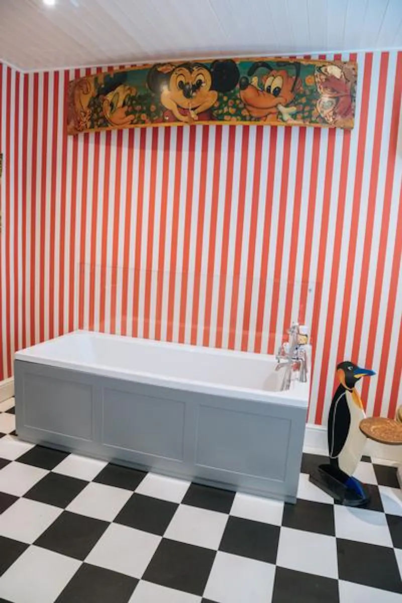 Bathroom at Quirky Victorian Leyton house, B1865 (photo 59)