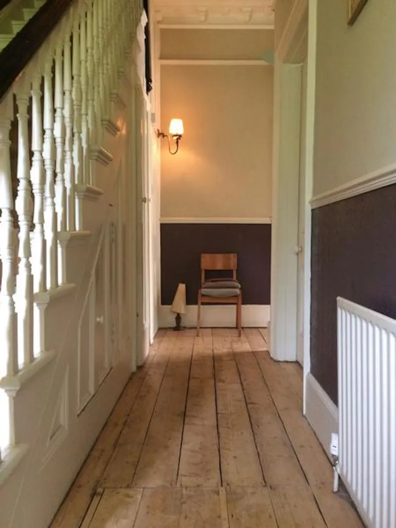 Entrance hall at Victorian Fox Hill family home, B1866 (photo 9)